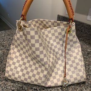 Louis Vuitton Artsy GM